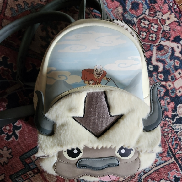 cat eyed sunglasses and mini backpack looks The best eye from Chanel to Amazon finds Two convenient side pockets Farbe:zamora - brown Bellroy Wallets Mini Backpack Jansport Deep